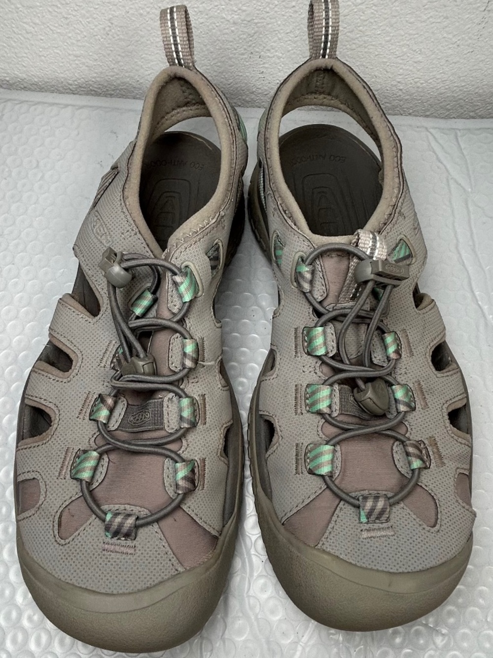 KEEN SOLR Women's Water Sandals size 8.5 Gray Teal Closed Toe Hiking Shoes